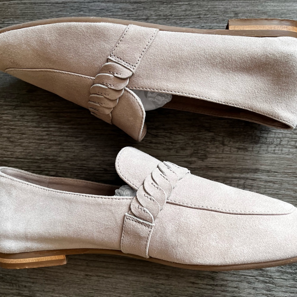 Aquatalia Suede Women's Loafers, Size 7.5  Like-New